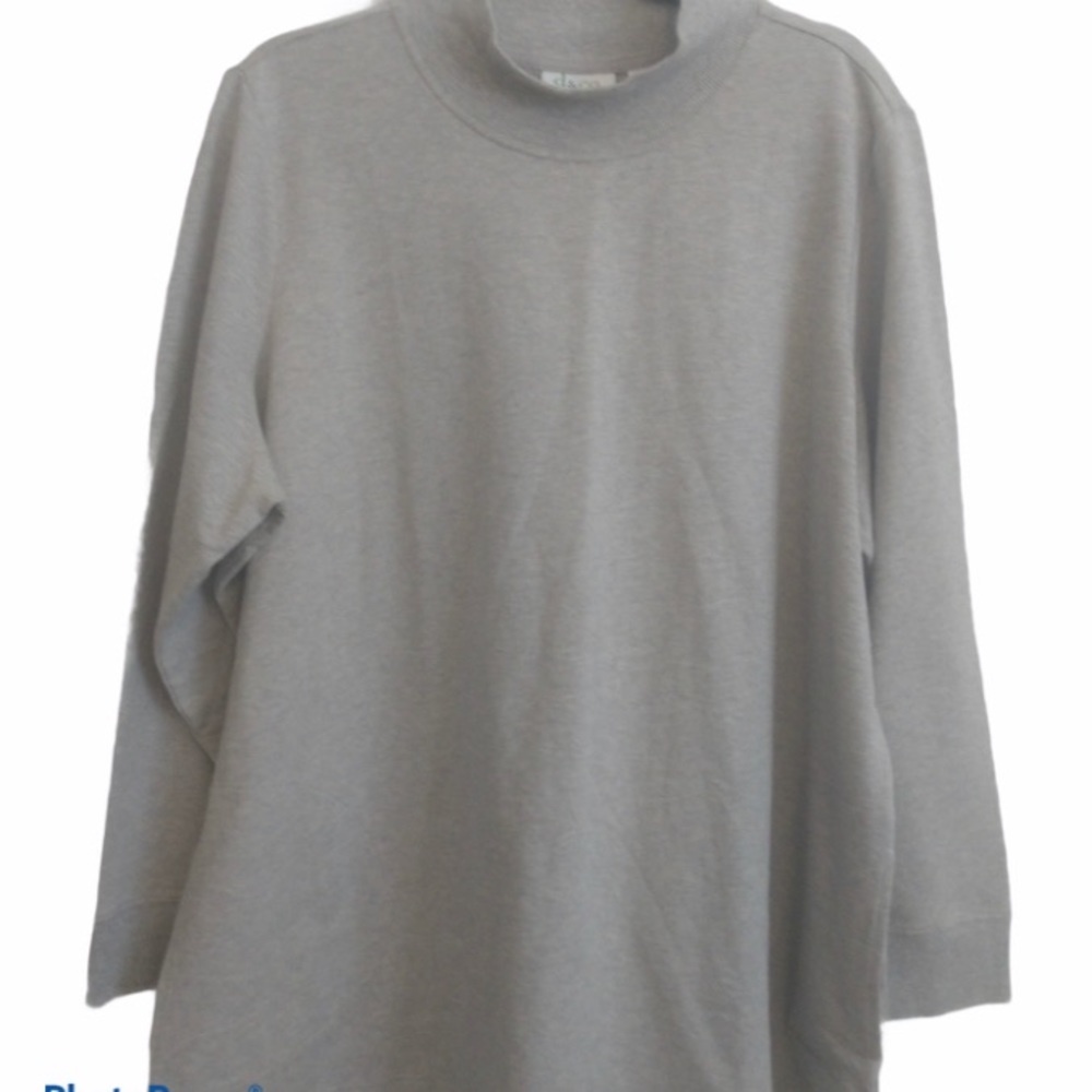 D and Co Active Top Gray Long Sleeve Pockets Tunic